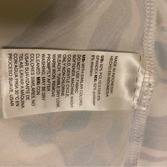 Chico’s Size 2 (Large) Long Sleeve Pullover Top - Picture 4 of 4